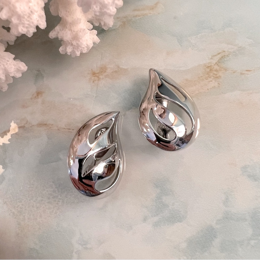 MONET Vintage Tear Drop Earrings